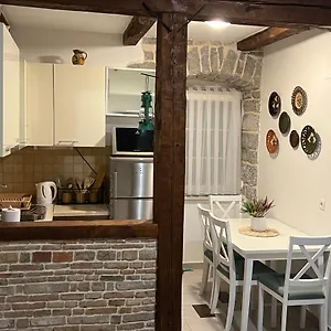 Apartman Marina, Kornić